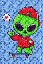 Load image into Gallery viewer, Alien playing skateboardⓂ️A pieces
